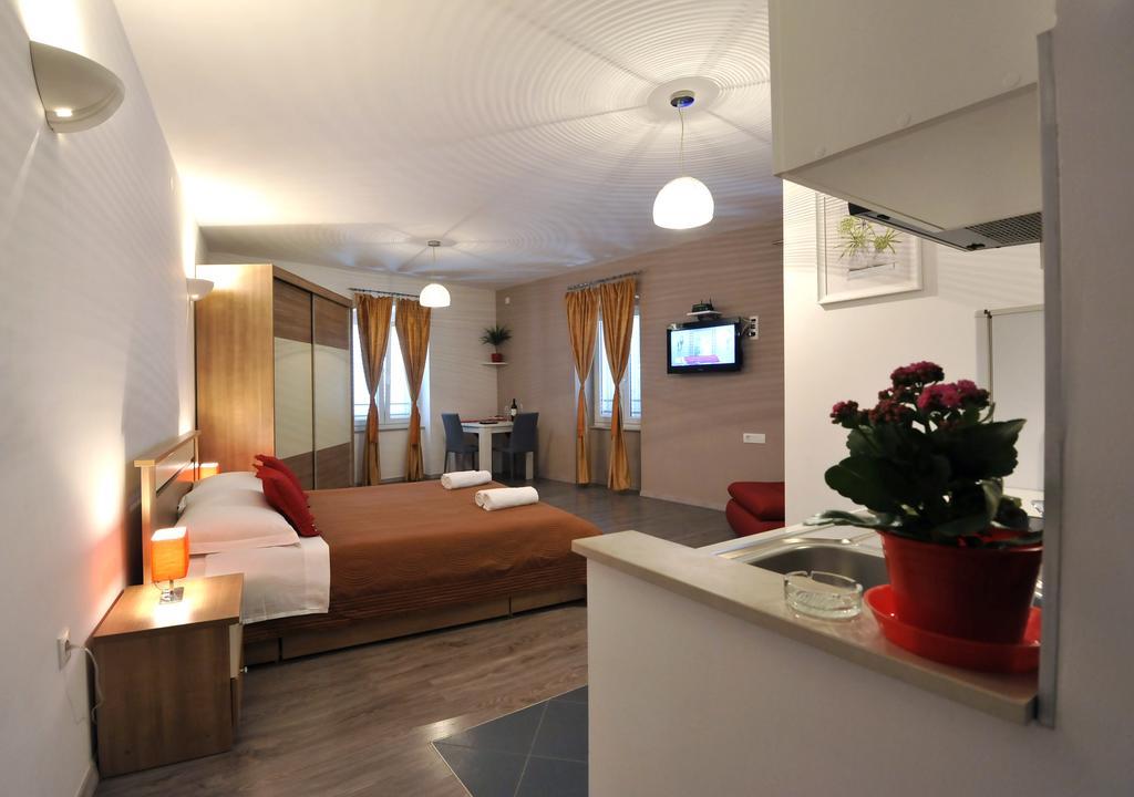 & 72 Apartment